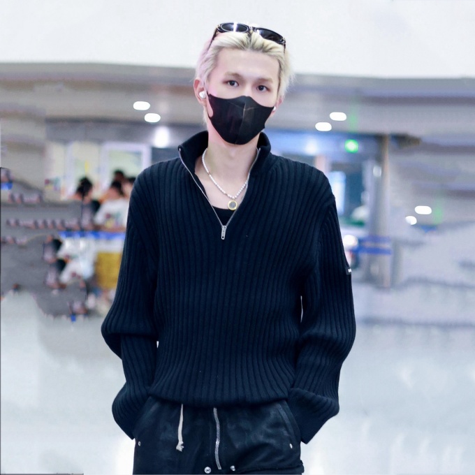 balenciaga half-zip ribbed sweater